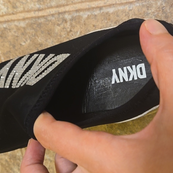 Shoes - Picture 6 of 7